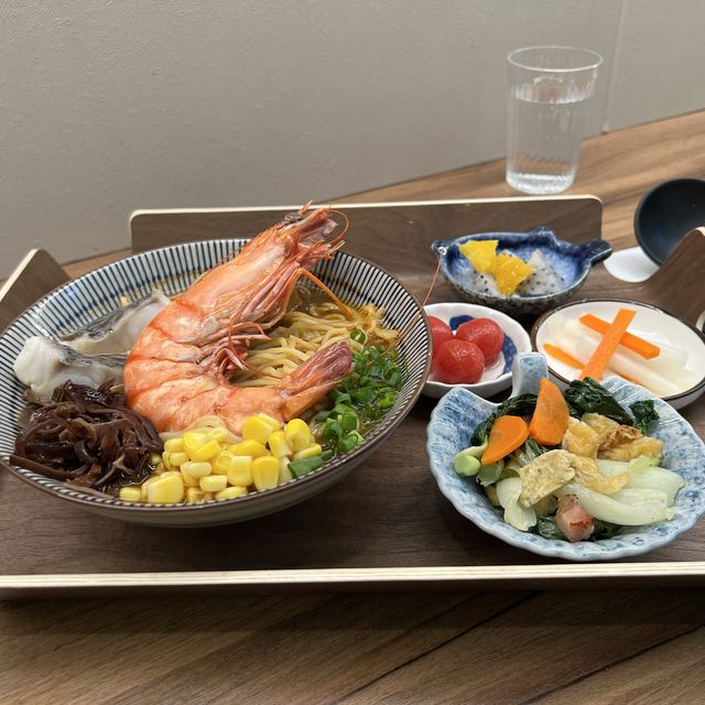 不加味精，海鮮材料煮的湯麵