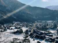 สัมผัสอากาศหนาวที่หมู่บ้านมรดกโลกญี่ปุ่น 🏘️❄️