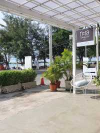 ที่พักติดทะเลชะอำ Talay Hotel & Villa