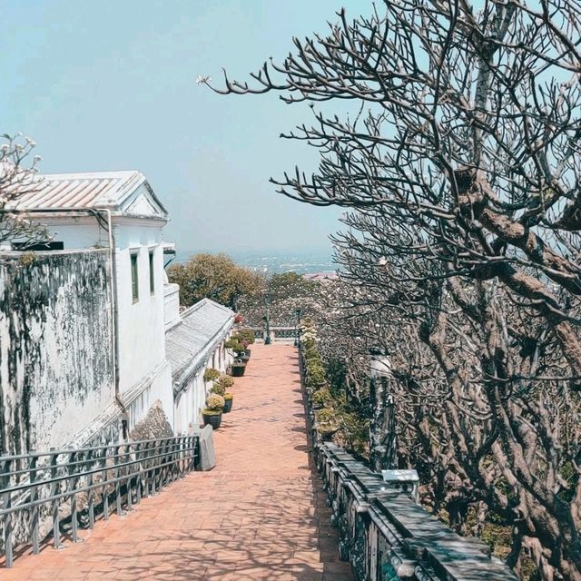 泰国山中之城-拷汪宮