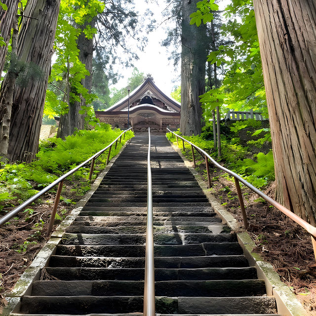 【戸隠神社宝光社/長野県】270余段の先にある神社 