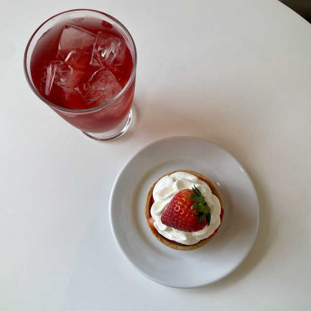 【福岡カフェ】可愛らしいいちごのフリルタルト