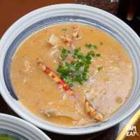 ข้าวกุ้งมังกรแกะราดมันกุ้งเยิ้มๆเจ้าดังบรรทัดทอง