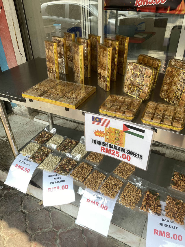 Beloved local street food! 