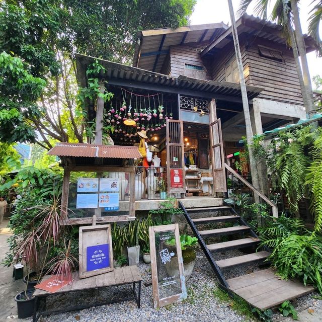 บ้านข้างวัด@เชียงใหม่ ไปเถอะแล้วจะตกหลุมรัก