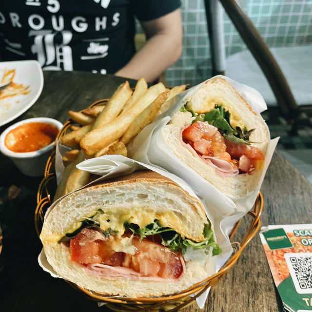 Delicious and cheesy toasties at Fernando’s  