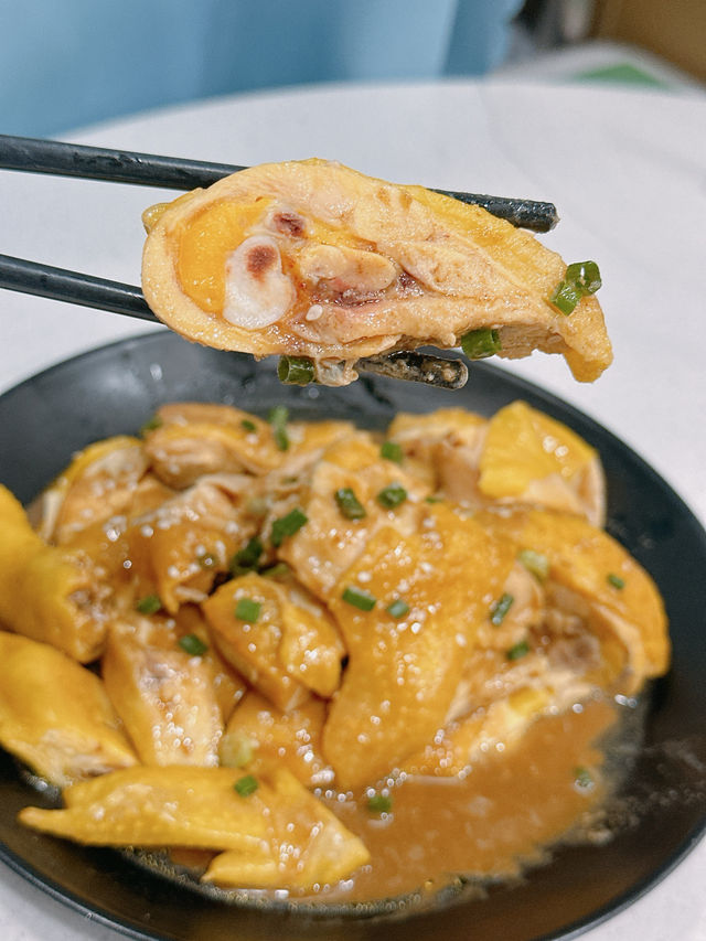 🐔CP值高滋補養生雞米線🍲｜癡膠雞(灣仔)