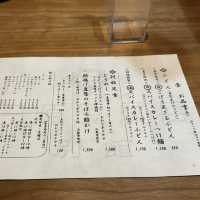 ご飯の上に豆腐が丸ごと一丁のった夏限定とうめし