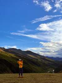 🇨🇳 Grassland below Genie Mountain