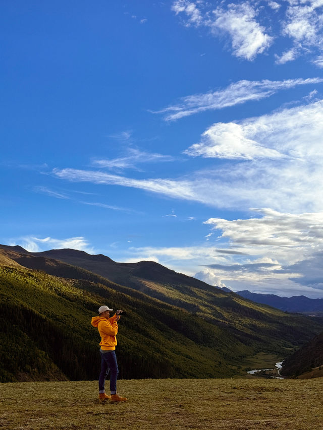 🇨🇳 Grassland below Genie Mountain