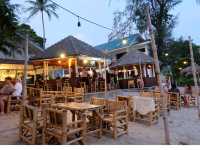 Tiki beach ที่พักติดทะเล พร้อมบีช บาร์ 🌴🍸🍹🌊
