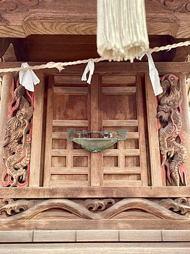 【東京都】赤い幟がたくさんある神社 【東京都】赤い幟がたくさんある神社