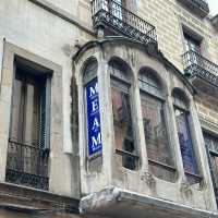 Stunning old town city walk in Barcelona 