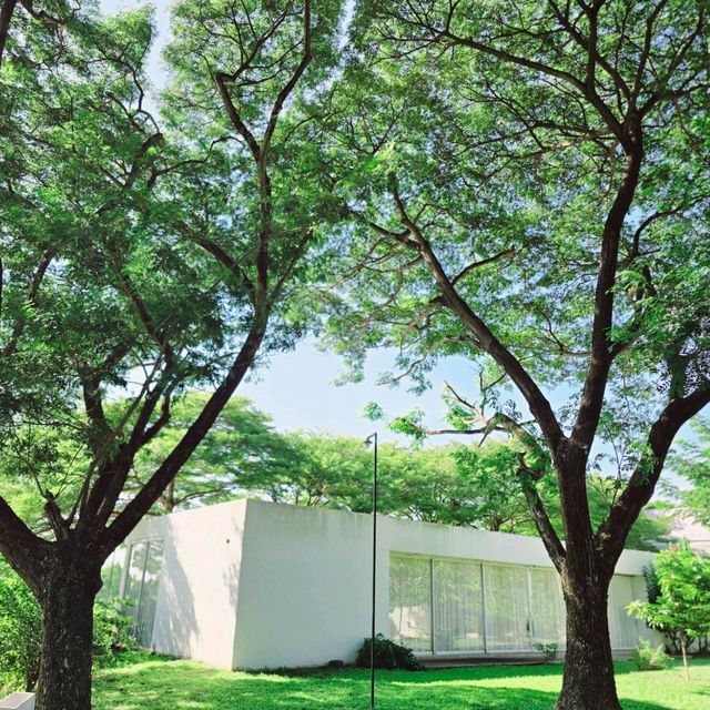 Am​ pool​ villa​