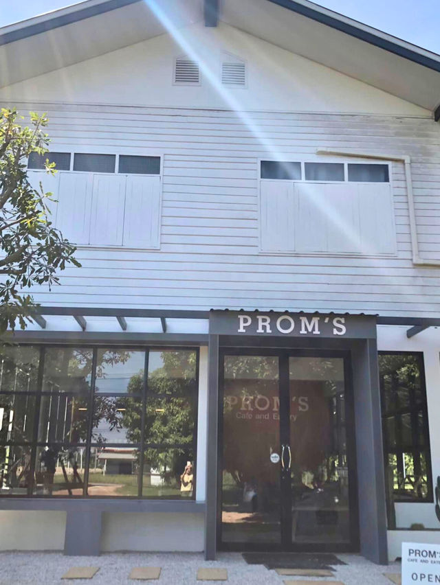 ☕ Prom's Cafe & Eatery