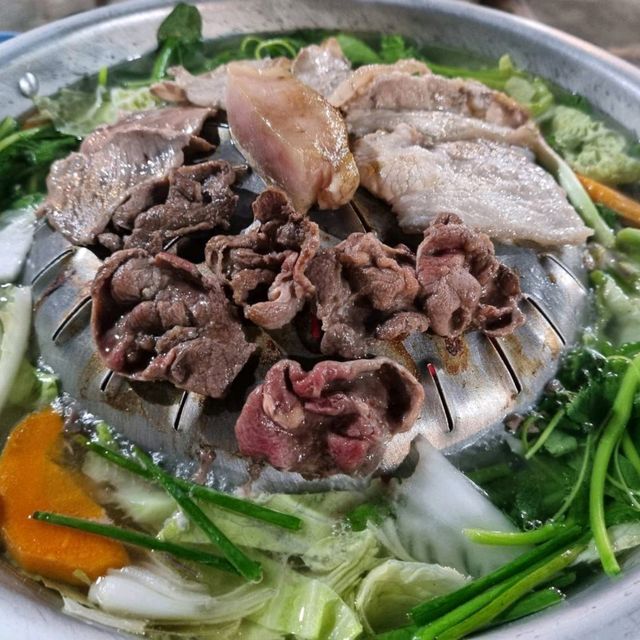 🐷 ร้านชิ้นดาด จุ่ม ตาติบ ตาโต หลวงพระบาง