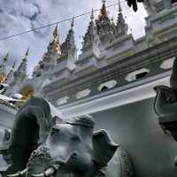 โลหะปราสาท พระธาตุศรีเมืองปง - เชียงใหม่