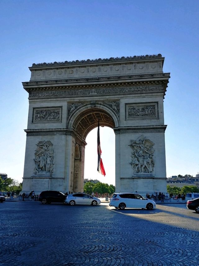 Exploring the Arc de Triomphe, an iconic landmark of Paris!