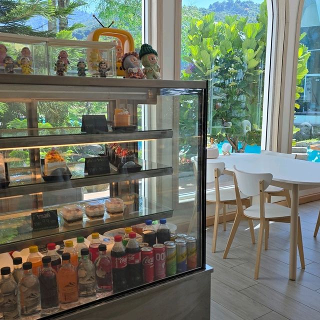 De'camp hill ka-ang cafe