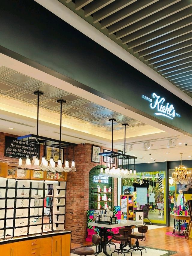 Glow This Holiday Season: Discover Kiehl’s in Singapore 