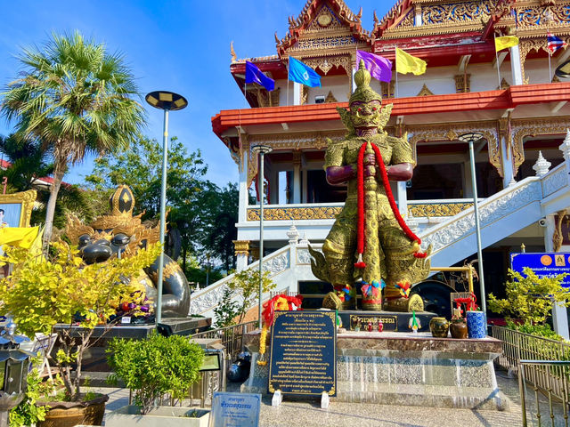 สักการะท้าวเวสสุวรรณที่วัดราษฎร์ศรัทธา(ท้ายดอน)
