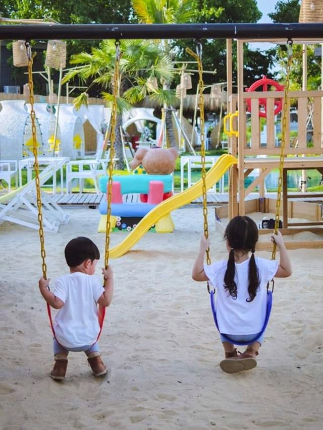 คาเฟ่มีชายหาดที่ลาดกระบัง The Beach กลางกรุง