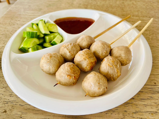 ก๋วยเตี๋ยวโตหนองมน เสิร์ฟอร่อยกว่า 45 ปี 