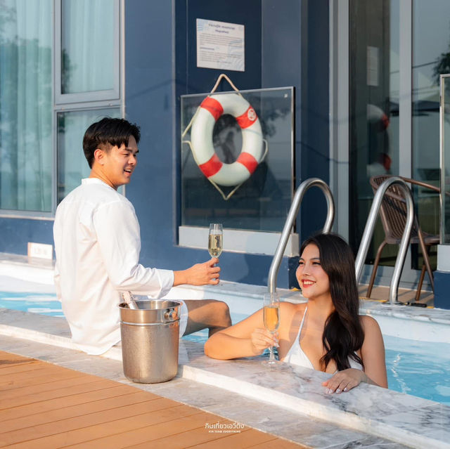 ควงแฟนไปดินเนอร์หาดส่วนตัวที่ S.Sriracha hotel