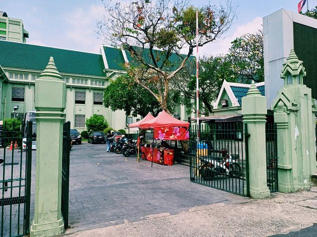 泰國曼谷市中心湄南河畔著名藝術中心建築花園景點：Pohchang Academy of Arts，適合拍照📸打卡