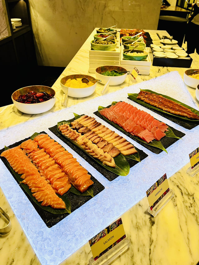 “A Seafood Feast Like No Other: Evolution Café’s Coastal Buffet at Renaissance KL!”