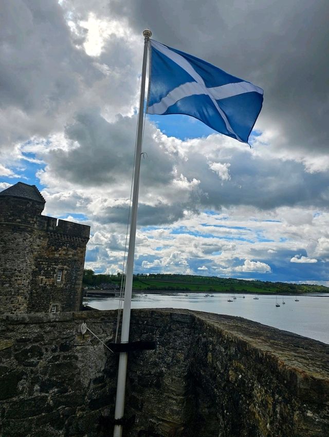 A Day of Elegance and History: Blackness Castle and Linlithgow