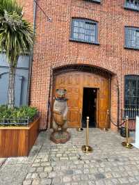 Crazy Bear Beaconsfield.