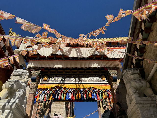 Yunnan’s largest Tibetan Buddhist monastery