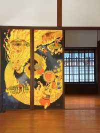 台中｜百年獄官宿舍變身漫畫時光隧道 九重葛怒放輝映日式建築群