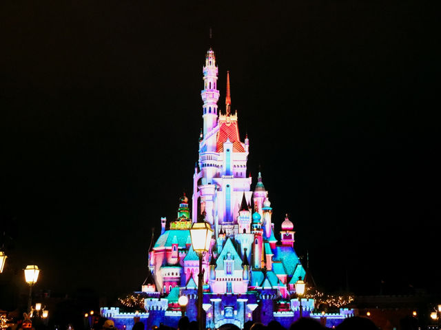 🌙✨ Hong Kong Disneyland at Night