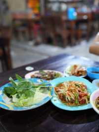 🫰 ร้านลาบ นายน้อย ศรีราชา