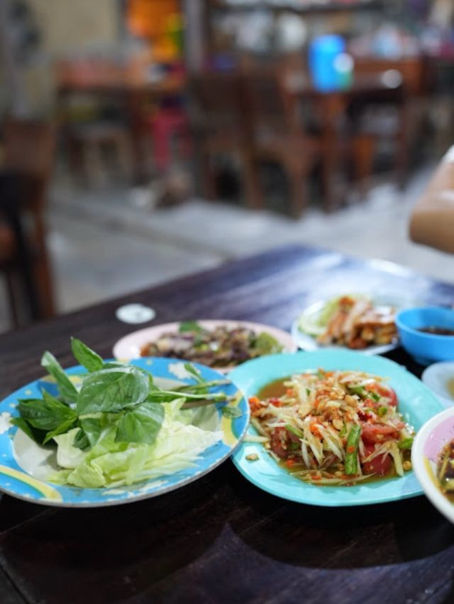 🫰 ร้านลาบ นายน้อย ศรีราชา