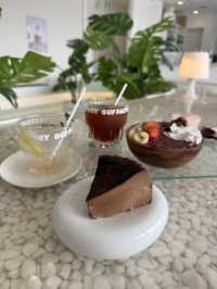 【福岡カフェ】水が流れるテーブルがあるお洒落なカフェ☕️