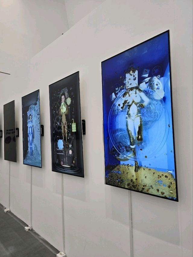 油畫村旁的美術館