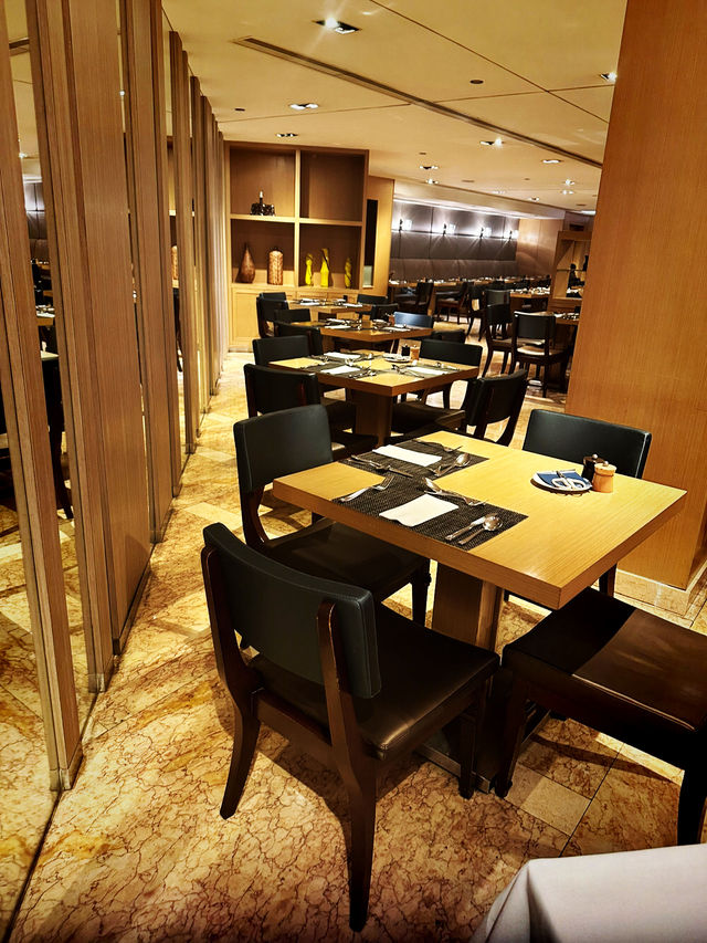 高水準的酒店🏨自助餐～萬麗海景酒店