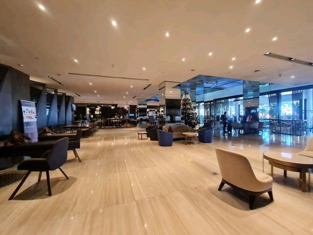 "Luxury with a Local Touch – A Perfect Stay at Le Méridien Kota Kinabalu!"