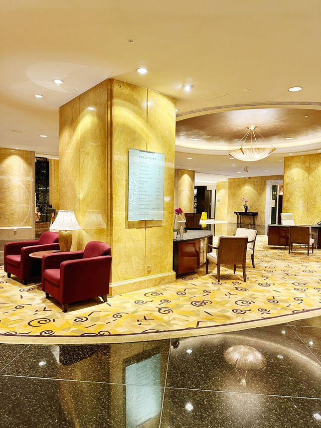 Where Elegance Meets Eco – A Shangri-La Lobby Statement