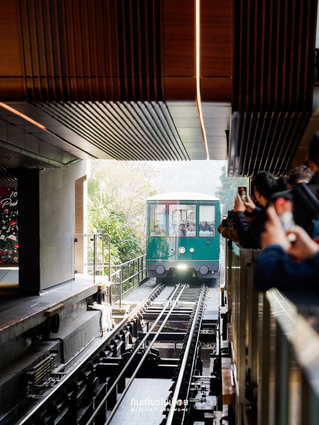 นั่ง Peak Tramways ชมวิวเกาะฮ่องกง