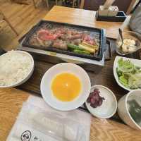 🇯🇵【成田空港】やきすき定食！おいしいお肉を食べよう♪