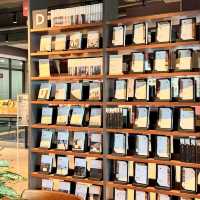 🇰🇷 カンナムの読書とカフェタイムを同時に楽しめる空間
