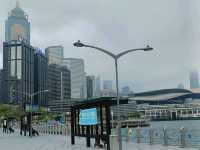 都市中的濱海綠洲，灣仔海濱長廊水上運動區。