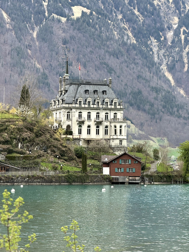 Iseltwald - A fairytale by the lake 🇨🇭⛴️