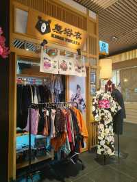 Sakura, Snacks & Souvenirs – My Tokyo Street Experience