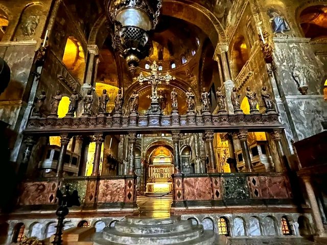 A Golden Treasure in the Heart of Venice – St. Mark’s Basilica