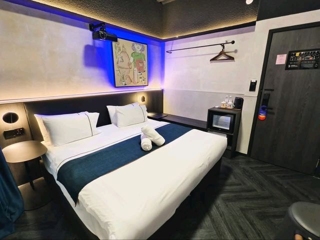 “Urban Pulse: B Hotel’s Chic Stay in the Heart of Petaling Street”